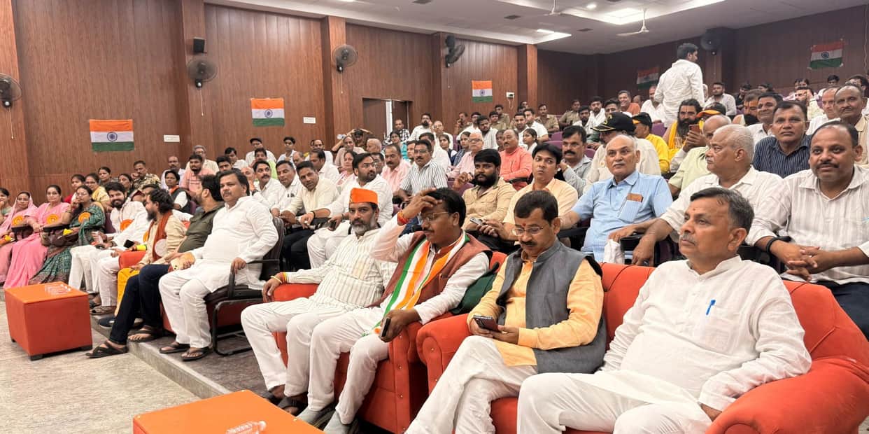 21 ex-servicemen and three Veer Naris honored