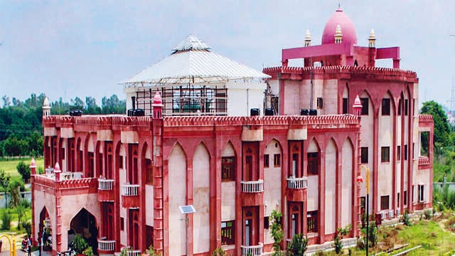 Lucknow News: 120 कंप्यूटरों की सेंट्रल लैब आसान करेगी पढ़ाई से परीक्षा तक की राह
