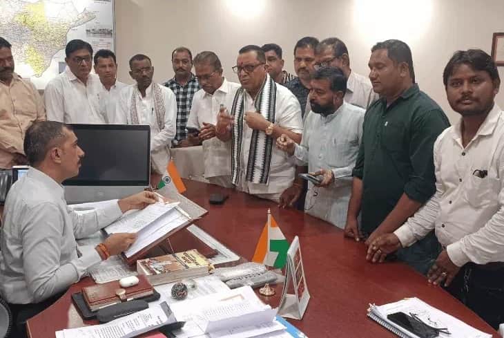 BJP protests against civic body reservation in Dungarpur; raises questions about the lottery process.