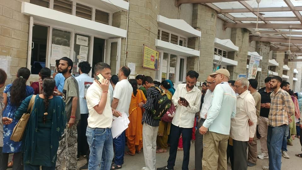 Skin diseases on the rise with the rains; patient numbers increase at the medical college.