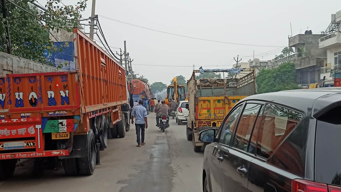 Lives lost in road accidents; sluggishness in identifying causes
