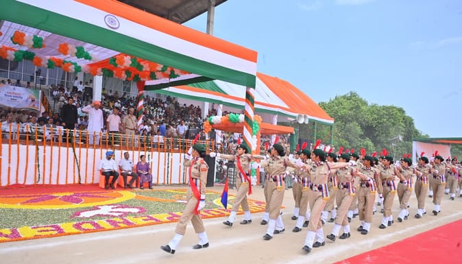 Sirsa News: भगत सिंह स्टेडियम में गूंजे देशभक्ति के तराने
