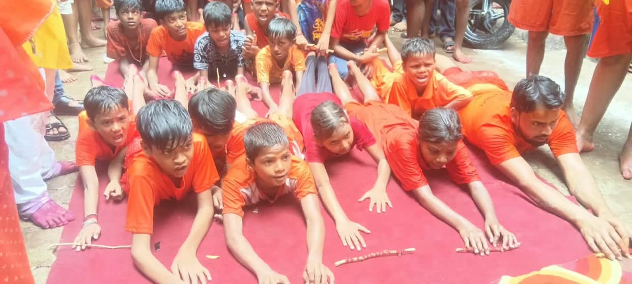 A Shiva devotee reached the shrine of Baba Jageshwarnath after performing *dandavat* (full prostration) for a distance of one and a half kilometers.