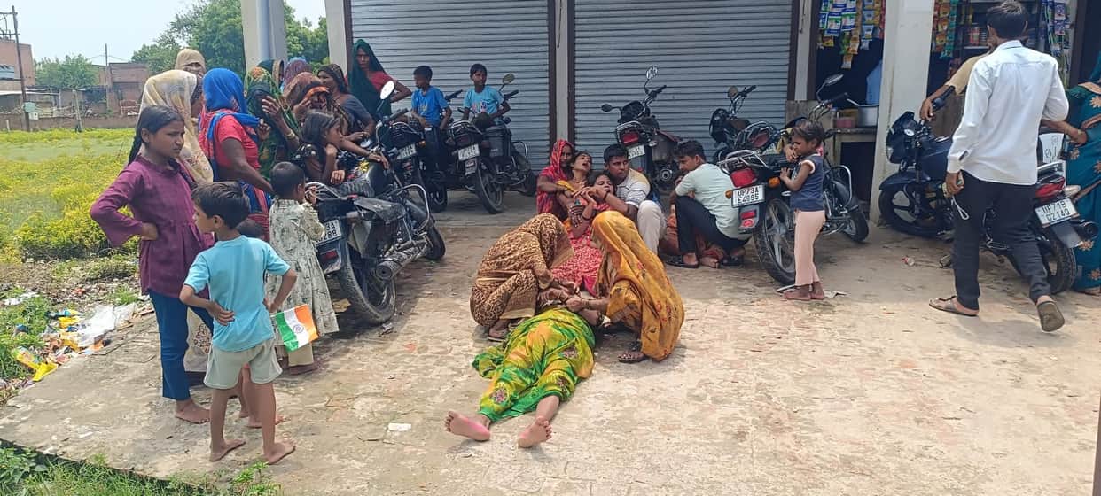 Youth dies during treatment at private hospital; commotion ensues.