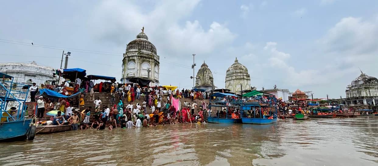 Bateshwar: A massive surge of devotees on the Monday of Sawan.