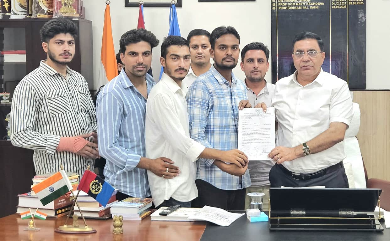 Demand to install a statue of Shaheed Bhagat Singh at CRSU