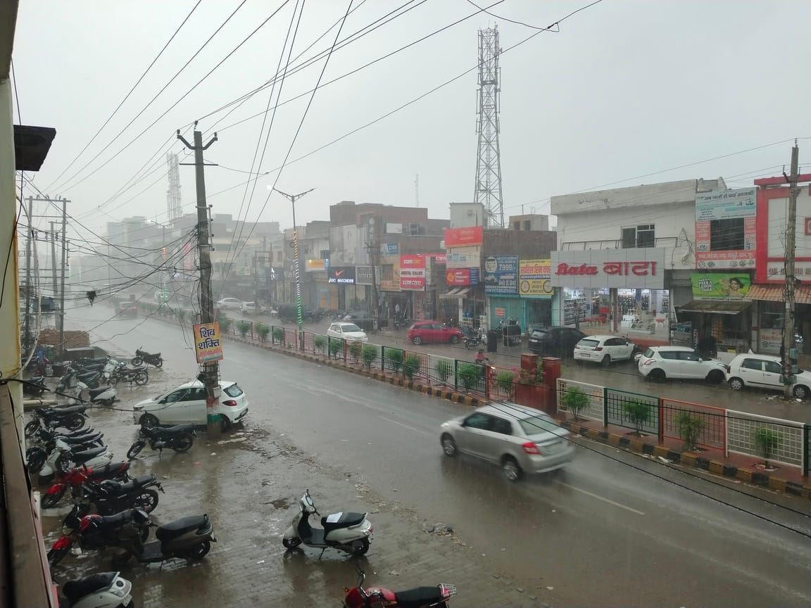 फतेहाबाद में हिसार रोड पर हुई बारिश के दौरान हुआ जलभरावसंवाद