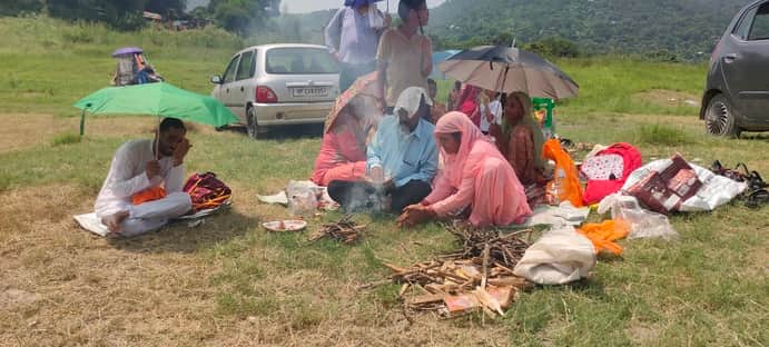 As soon as the month of Bhadrapad began, people started floating rafts on Gobind Sagar Lake.