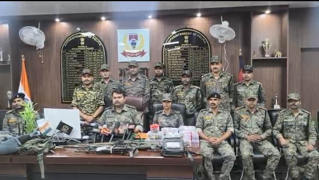 gumla jjmp 5 lakh rewarded sub zonal commander ramdev lohra arrested ak 56 slr rifle 146 cartridges