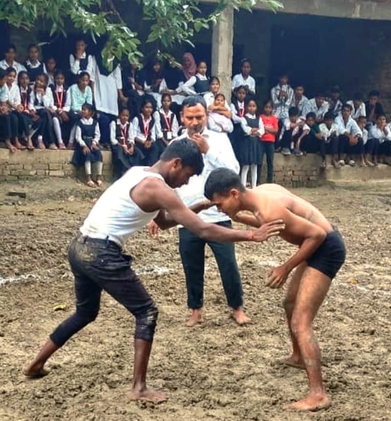 Eight players selected for divisional level wrestling competition
