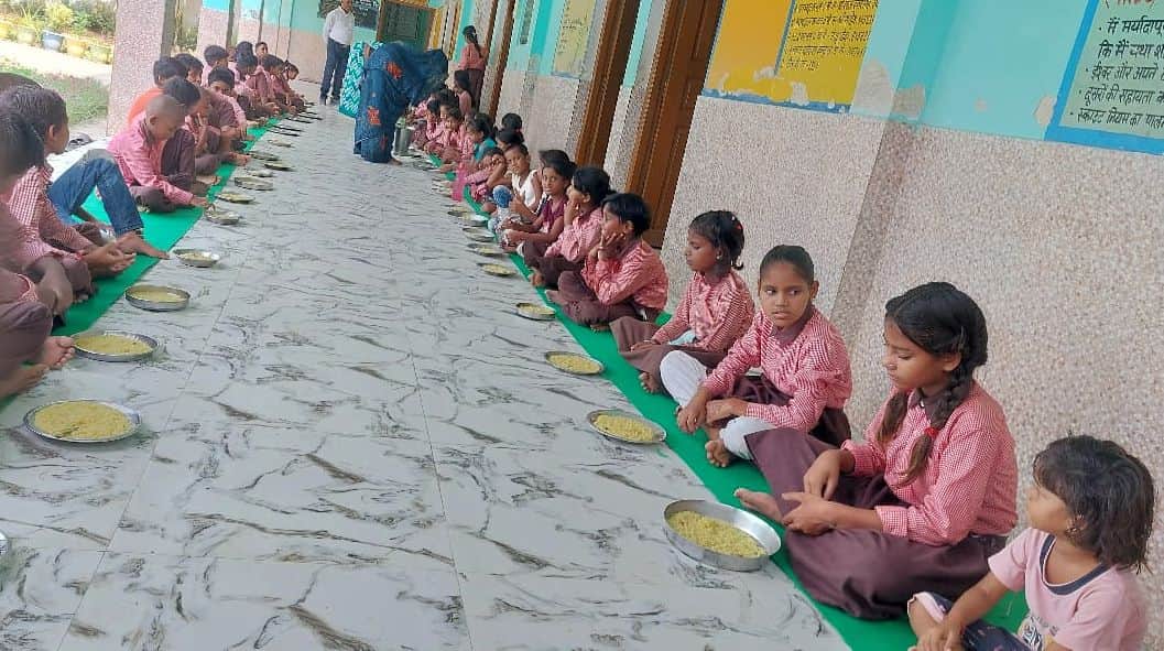 MDM accounts stalled after village heads became administrators; banks are returning cheques.