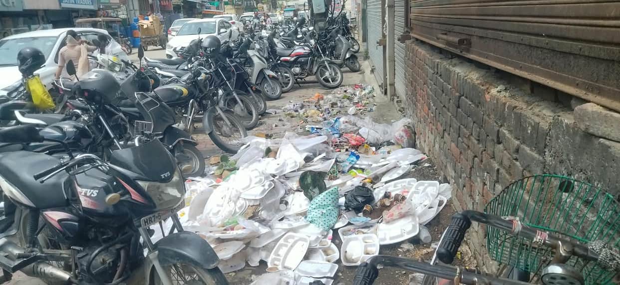 Sanitation workers stopped the tipper trucks; garbage could not be collected from households.