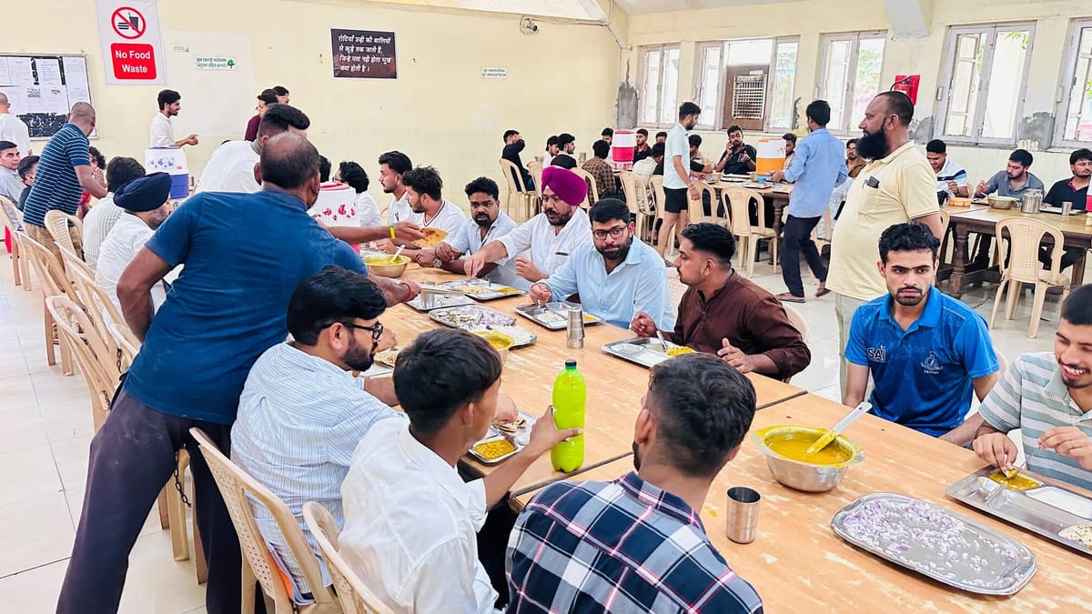 अब छात्रों के साथ मिलकर बदलेंगे विश्वविद्यालय की दशा : दिग्विजय