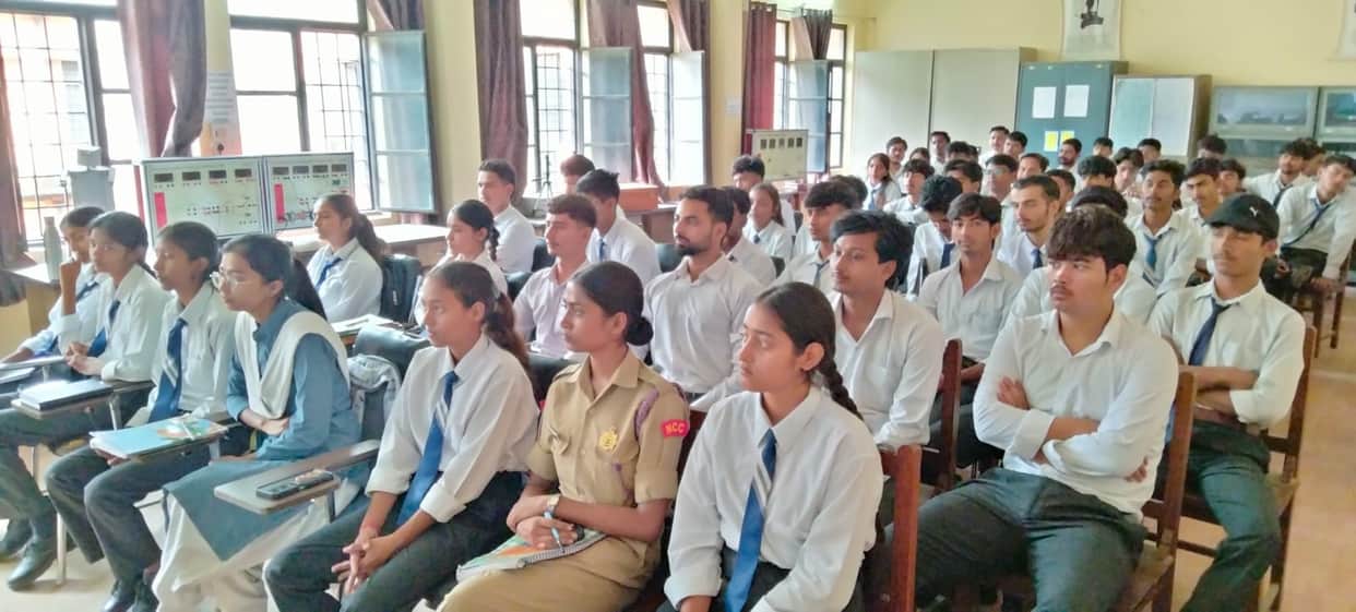 Information was provided regarding technical and vocational skill development.