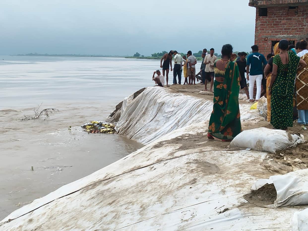 Saryu River rises above danger mark for the first time, Majha residents terrified by rapid erosion