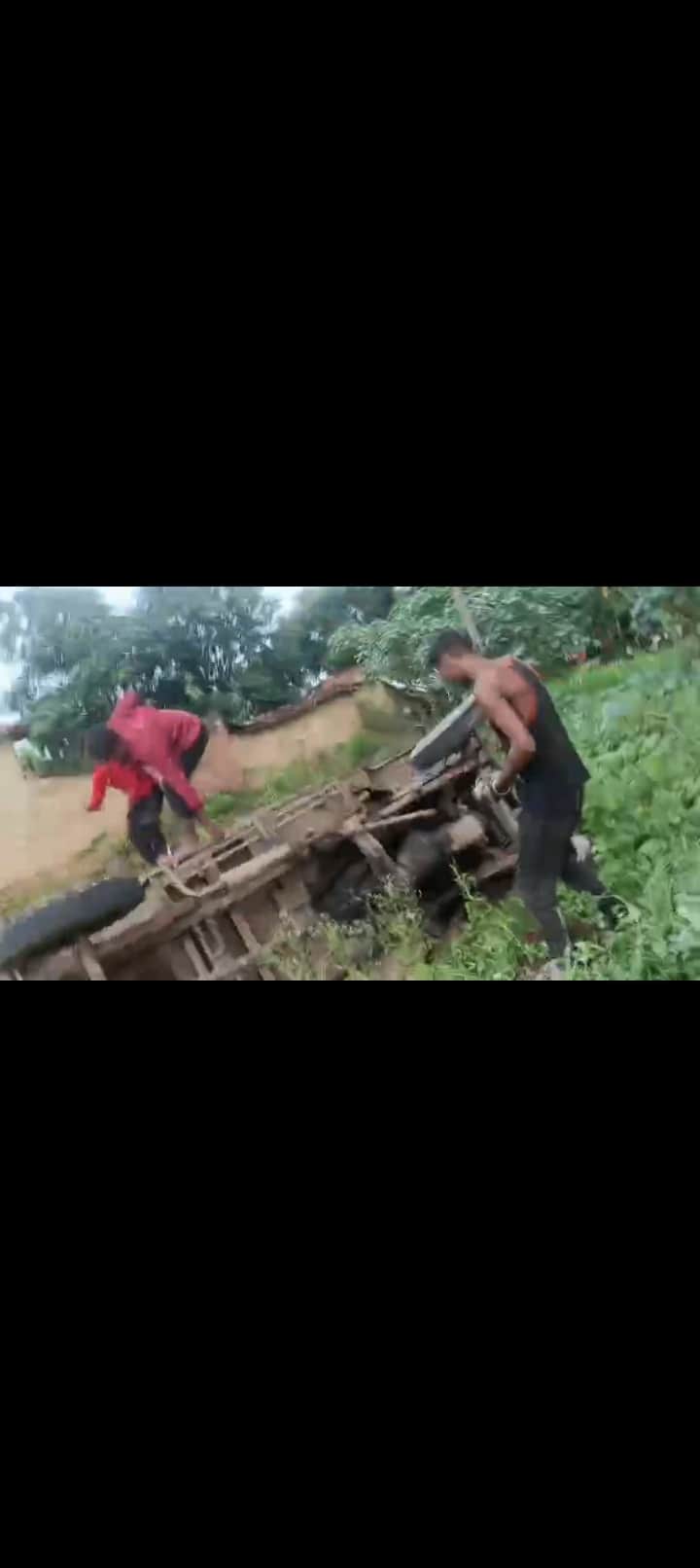 Driver was talking on mobile phone; illegal passenger vehicle overturned
