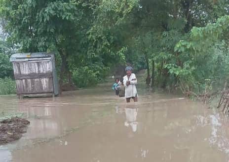 The village was washed away by the Sharda River, leaving only 21 of its 450 houses.