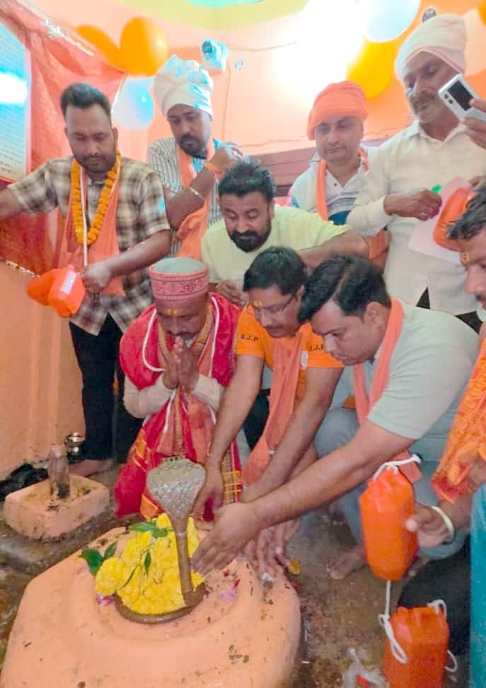 Prayers for prosperity were offered after performing *Jalabhishek* at the Kartikeya Mahadev Temple in Khaggusarai.