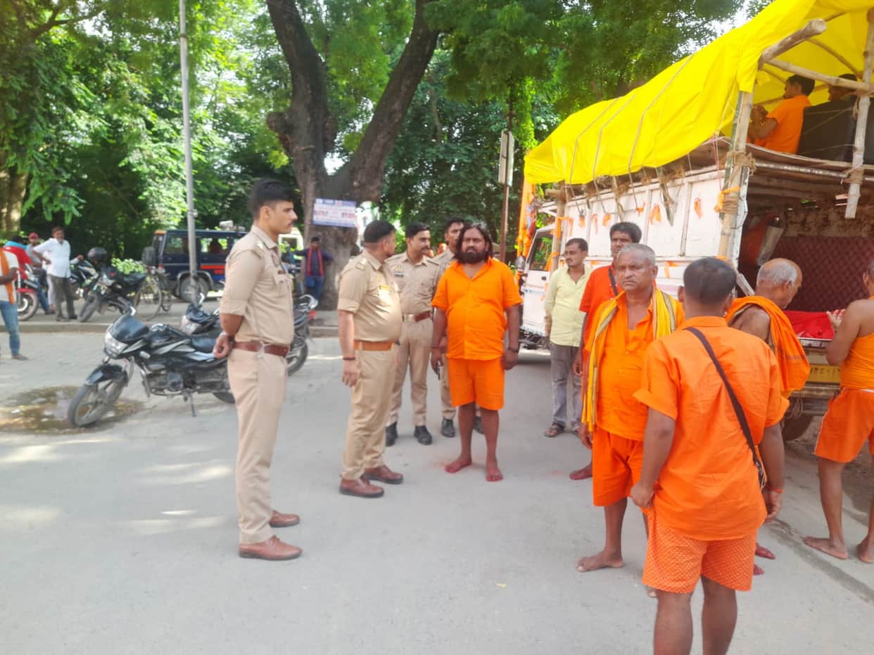 Kanwariya heading to Deoghar struck by bike, dies
