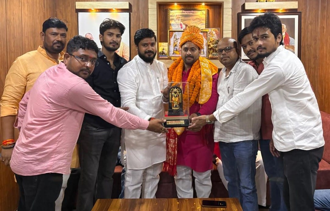 Azamgarh News: सूरज प्रकाश श्रीवास्तव फिर बने कायस्थ महासभा के प्रदेश अध्यक्ष
