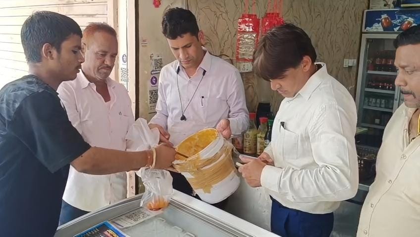 Ujjain: Nema Kulfi License Suspended In Mahakal Lok, Food Dept Cracks Down On Silver Vark