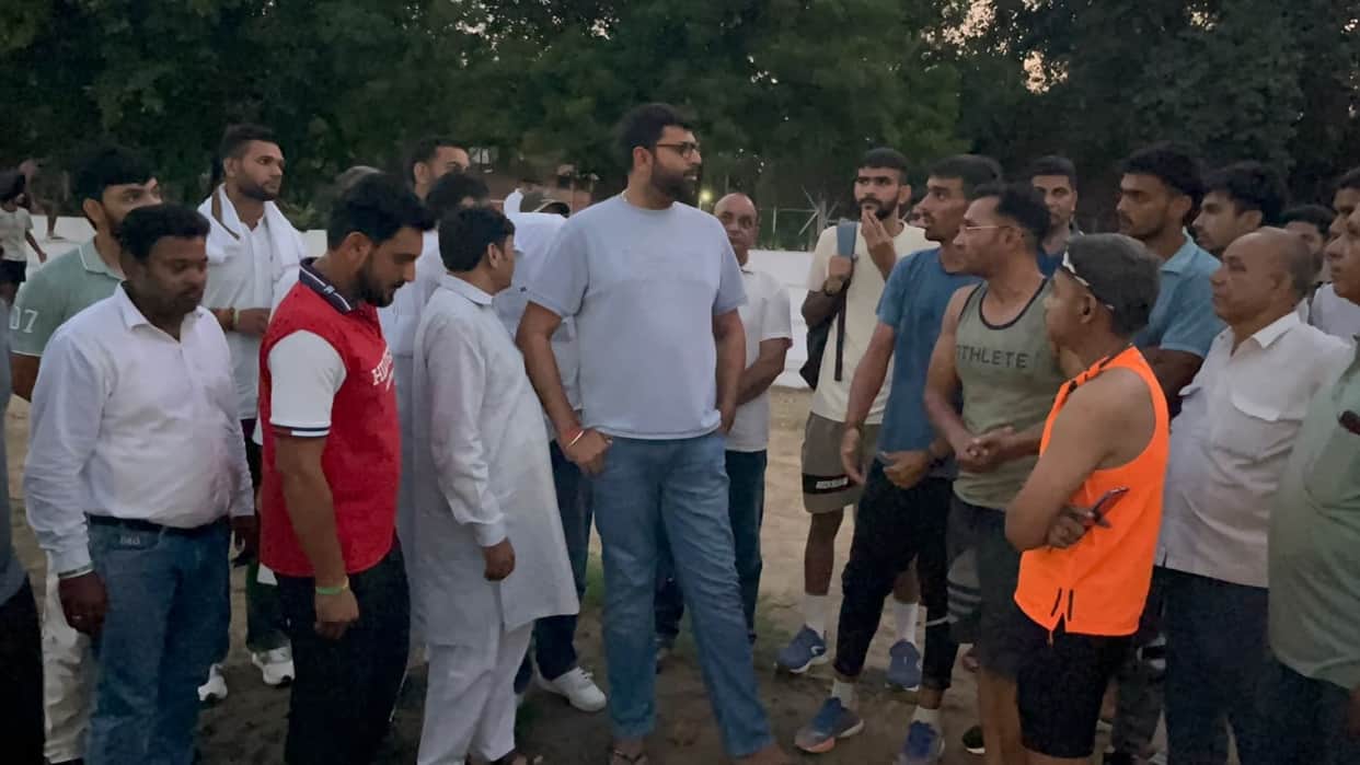 Digvijay targets government over sports facilities; says, "Chief Minister, wake up from your slumber