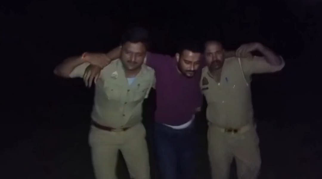बरहपुर गांव के हरिजन बस्ती के पास पुलिस मुठभेड़ में घायल कुंदन सिंह उर्फ विशाल सिंह को इलाज के 