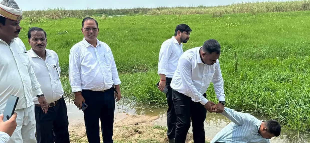 PCB team visits Tal Baghel Lake to inspect environmental conditions.