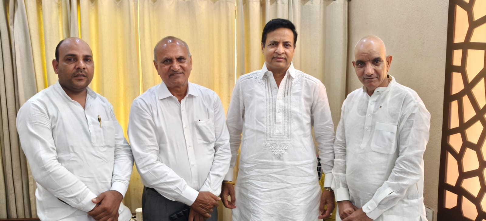 एशियन कबड्डी फेडरेशन के चेयरमैन गुलाब सैनी के साथ यमुना सुधार समिति अध्यक्ष रत्तन सिंह रावल व ख