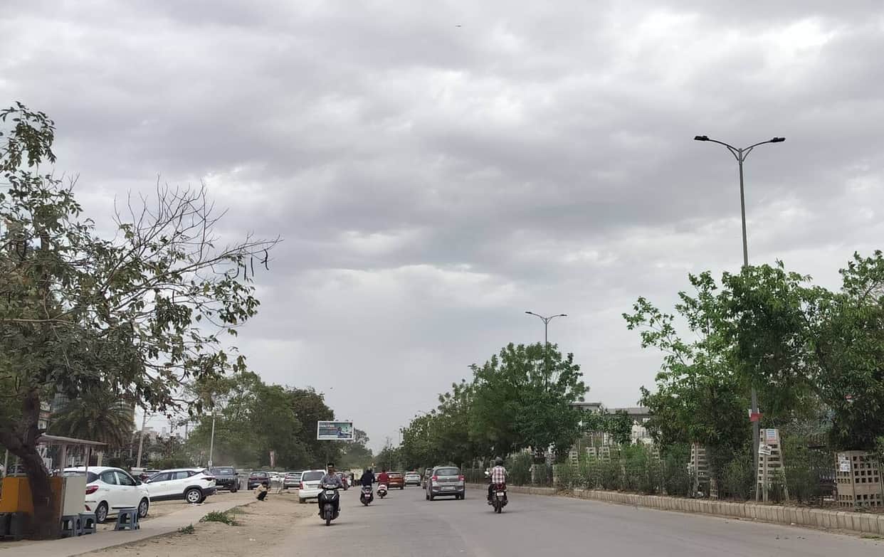People reeling from the heat; rain likely starting today.