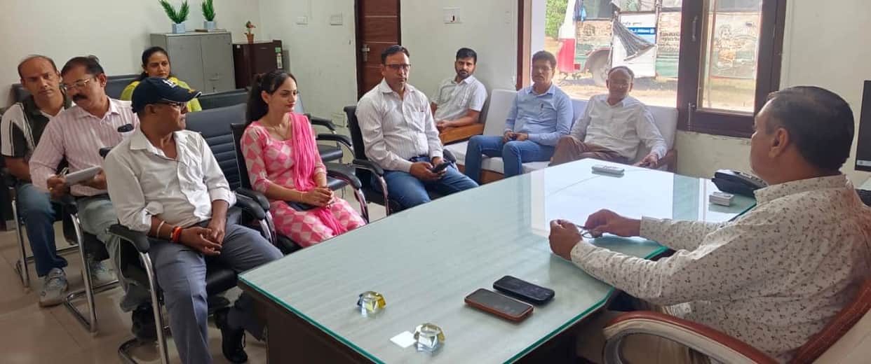 Provide timely benefits of agricultural schemes to eligible farmers: Godara