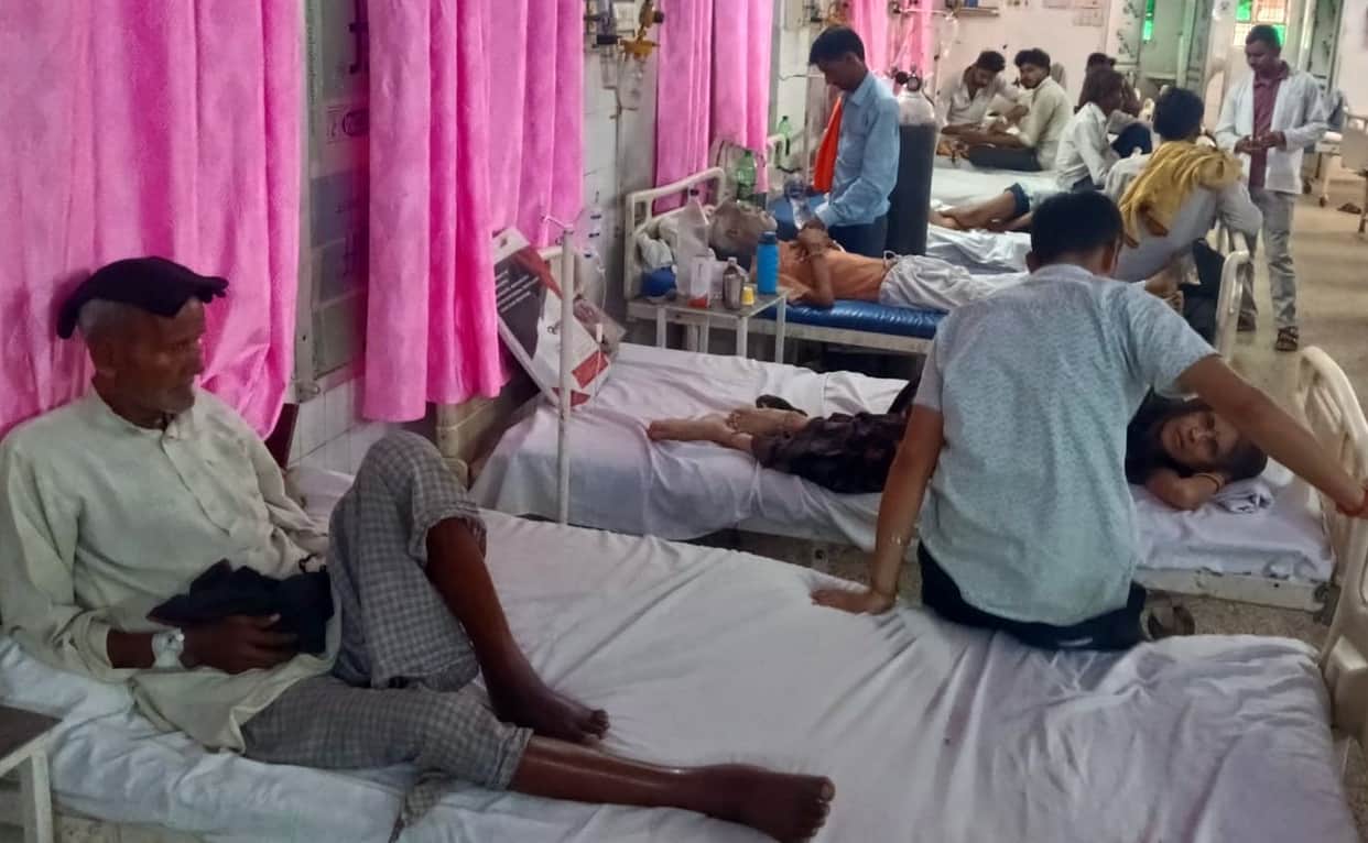 Farmer dies from vomiting and diarrhea; 13 patients admitted to the ward within 24 hours.