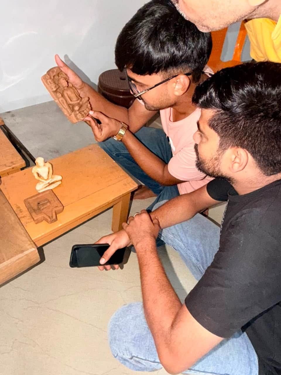 mainpuri news jain statue founded