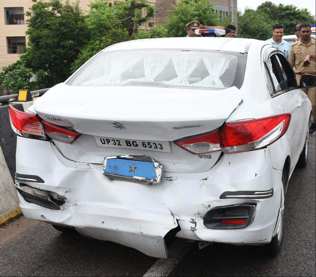 Car collides with DIG's official vehicle