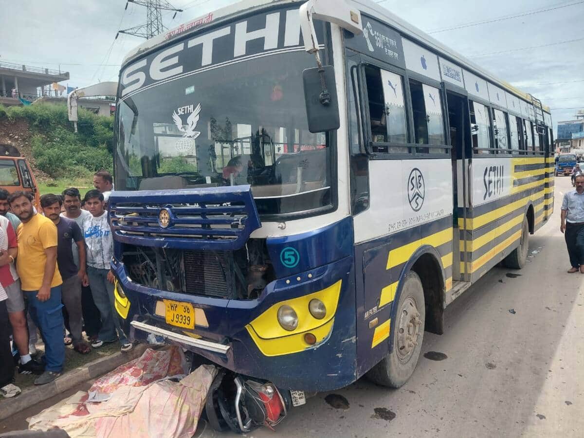 Scooty collides with private bus in Jachh; rider dies.