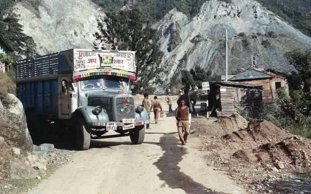 मैक्लोडगंज के भागसूनाग की पुरानी तस्वीर। स्रोत: सोशल मीडिया