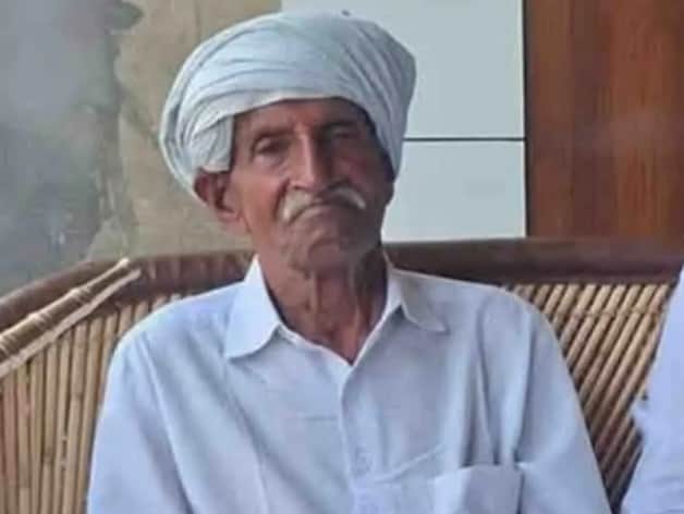 old man died by snake bite