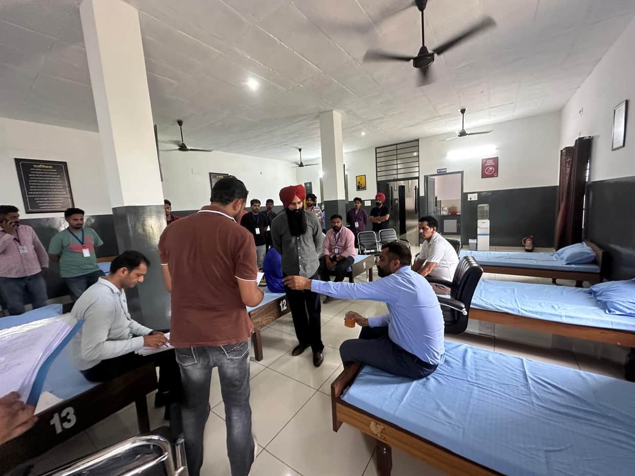SDM visits de-addiction centers, inquires about patients' well-being.