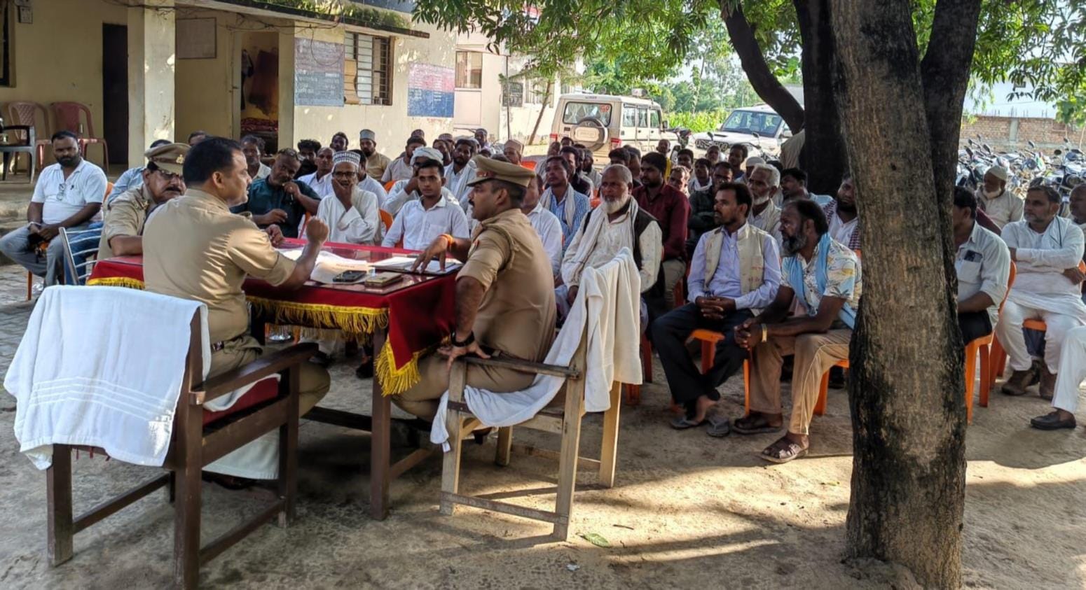  राजपुर मोड़ चौकी में आयोजित पीस कमेटी की बैठक।