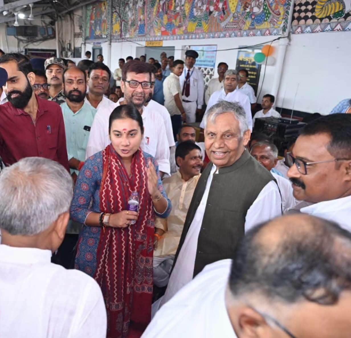 Bharat Ratna Karpoori Thakur’s Village Gets a Major Railway Boost: Bihar Sampark Kranti Now Stops at