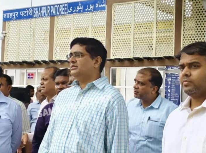 samastipur shahpur patori train 124 minute late drm special train helped 75 students exam rb college