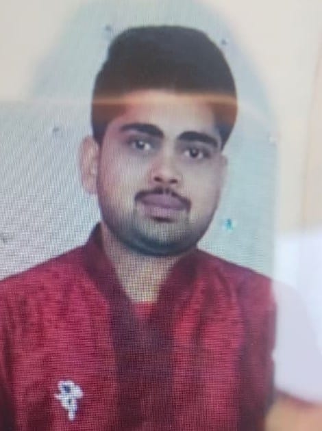 Young man dies after being hit by a train
