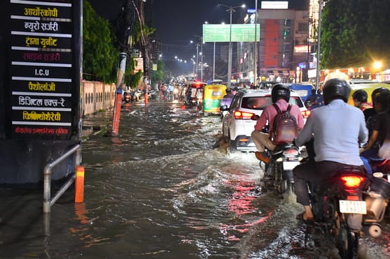 Images of rain in Kashi 50 mm of rainfall in one hour monsoon trough passing over district inundated