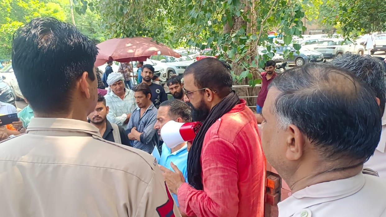 Jaihind announced recruitment outside the Mini Secretariat.