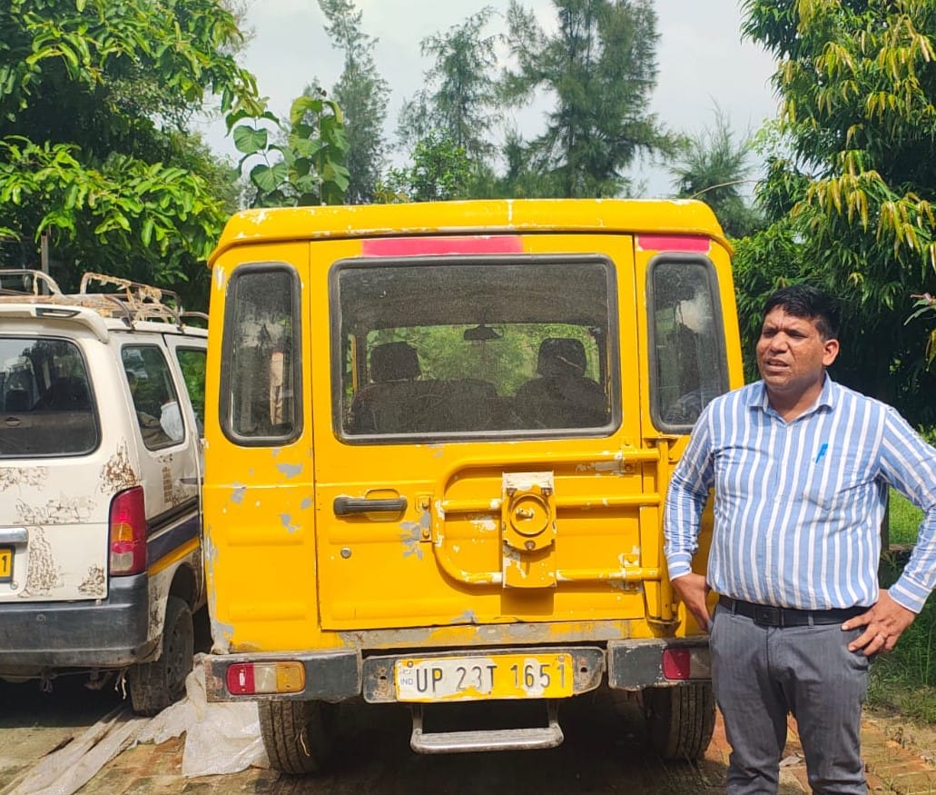 School children were transporting a vehicle registered as an ambulance by converting it into a bus, it was not fit for three years and was seized.