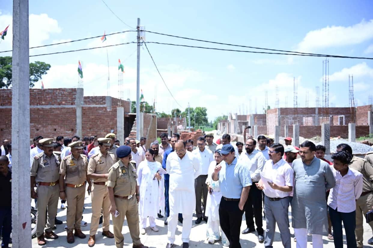 Construction of houses in Bharatpur has reached the lintel level.