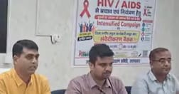 Bihar news JehanabadHIV को लेकर चेतावनी, सड़क किनारे टैटू बनाने और नाक-कान छिदवाने से बढ़ सकता