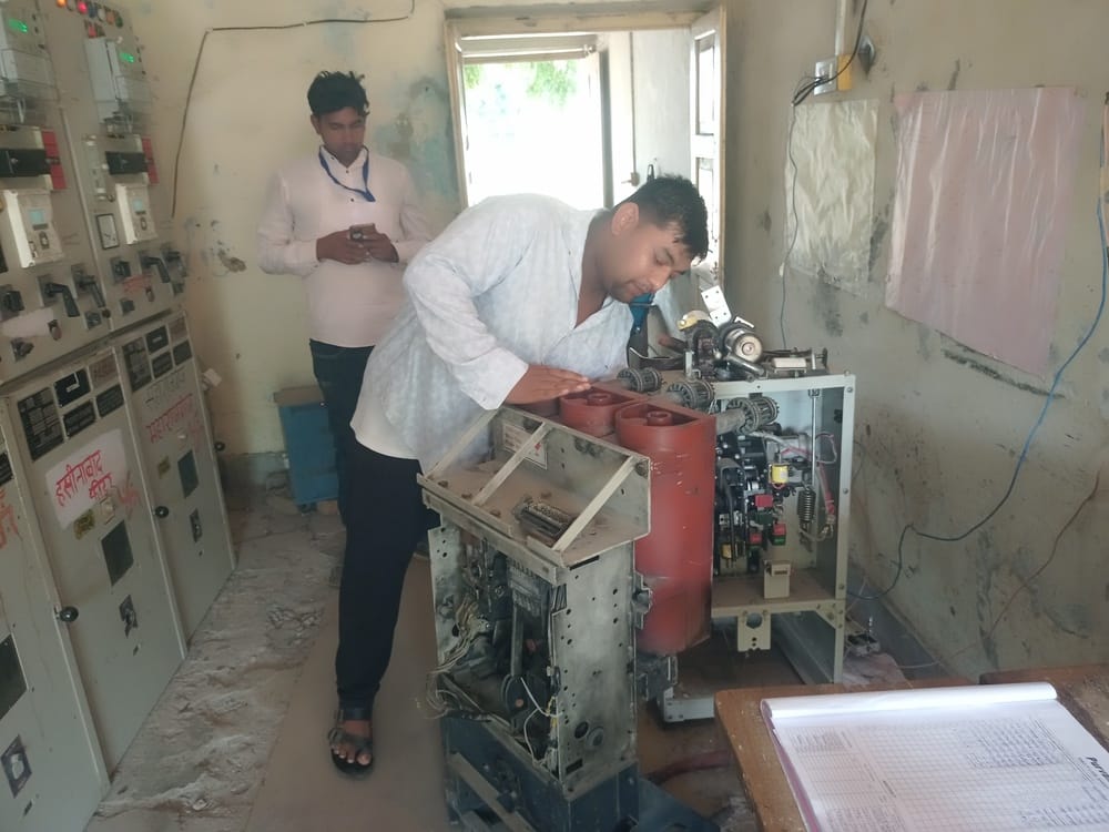 Basti News: बेलभरिया फीडर में खराबी, तीन दिन बाद भी नहीं सुधरी बिजली
