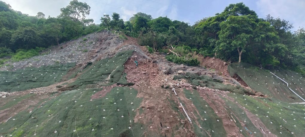 Double-layer safety fails at Chakkimor; heavy rain tears hydrogen green sheet.