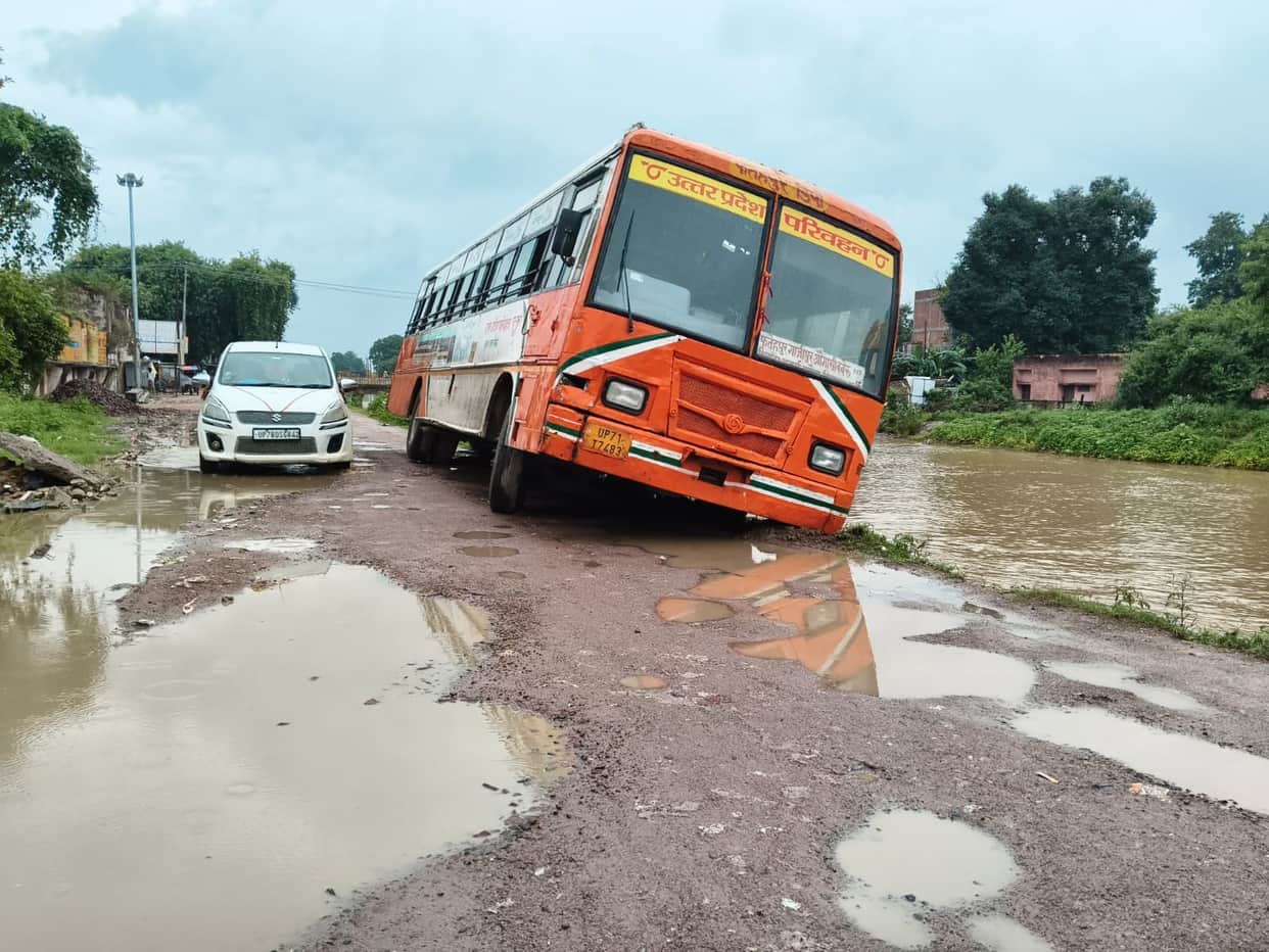 Roadways bus sinks into canal embankment on diversion route; major accident averted